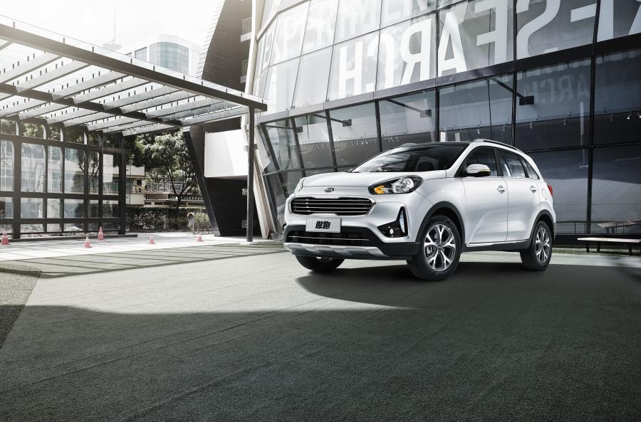  Kia KX3 2016 года  (фото 14 из 18)